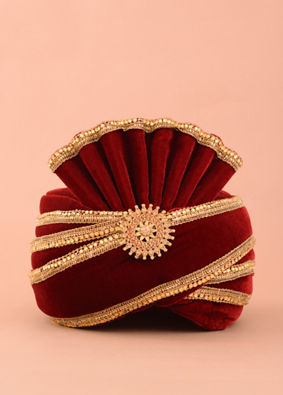 Deep Red Chakra Brooch Embellished Safa image number 0